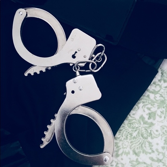 Police woman costume - Picture 3 of 5